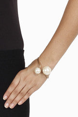 Closet Drama Pearl Bracelet