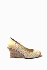 Kraft Cellar Enchanted Wedge Pumps