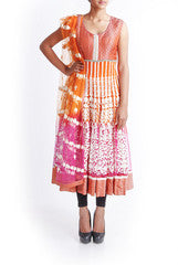 Praanaa Orange & Red Hued Embroidered Kurta