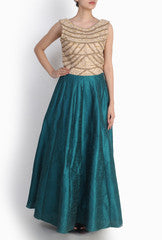 Siya Teel and Golden Corset Gown