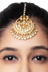 Baroque Traditional Chand Mangteeka